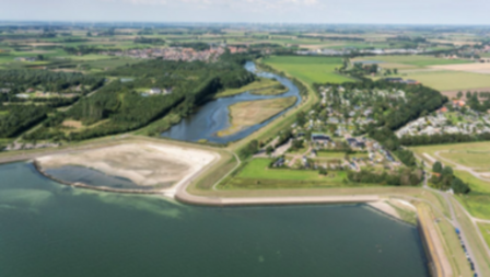 luchtfoto strand Sint-Annaland
